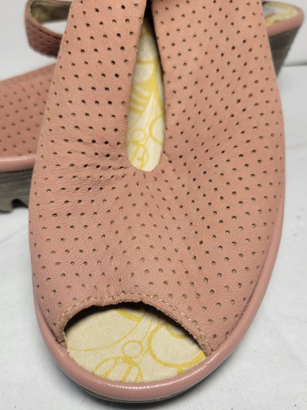 FLY London Yake Pink Perforated Leather Wedge Sandals EU 40 (~US 9) - Picture 3 of 16